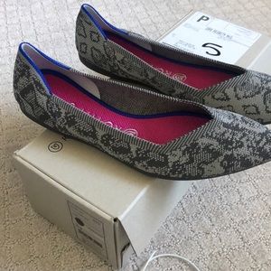 NWT size 9 Rothys model 002